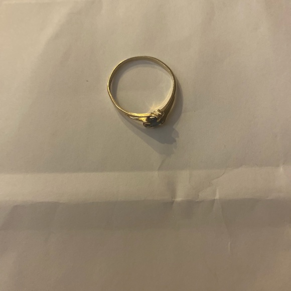 14k gold sapphire ring w 2 tiny diamonds accenting gem. - Picture 4 of 5